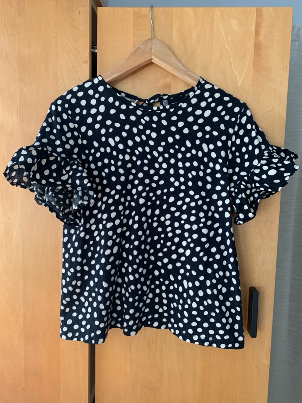 Polka dot black cream ruffle short sleeve shirt top tee